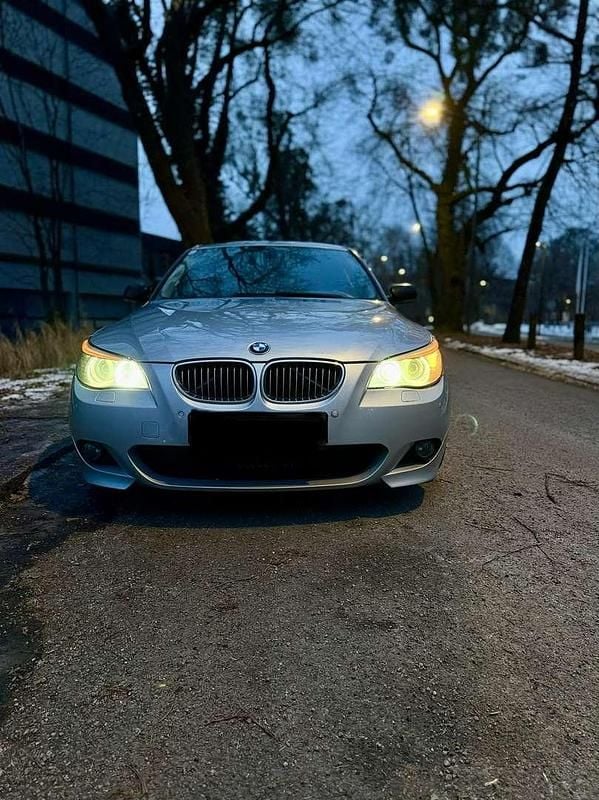 Silber Gebraucht 2007 BMW 530 M Sport Limousine | € 9.800 (Fairer Preis) - Bild 1/4