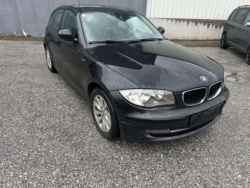Schwarz Gebraucht 2010 BMW 116 Advantage Kleinwagen | € 1.450 (Fairer Preis) - Bild 1/4