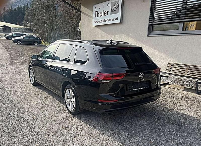 Gebraucht VW Golf VIII Life 116 PS (85 kW) 2022 Schwarz Kombi