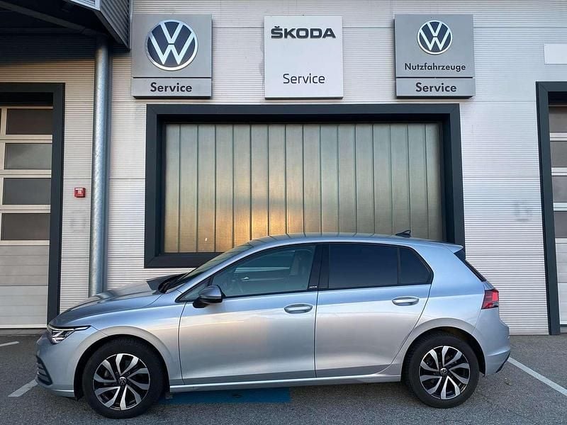 Gebraucht VW Golf VIII Active 116 PS (85 kW) 2022 Silber Kleinwagen