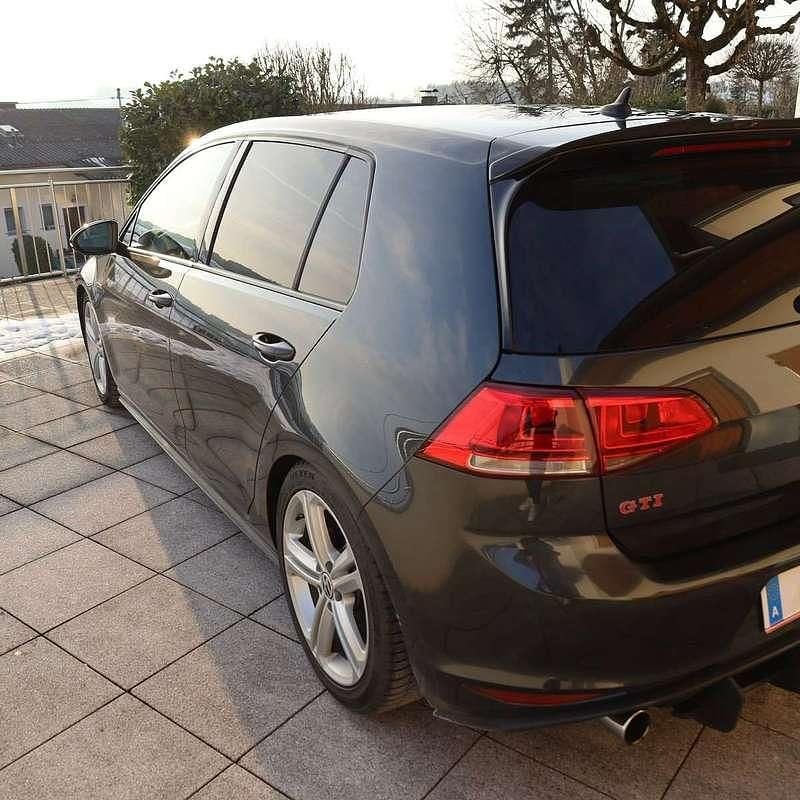 Gebraucht VW Golf VII GTI 220 PS (161 kW) 2016 Grau Limousine