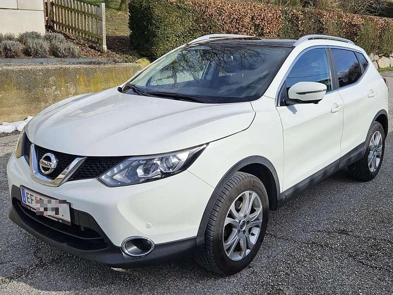 Gebraucht Nissan Qashqai Tekna 131 PS (96 kW) 2015 Weiß SUV