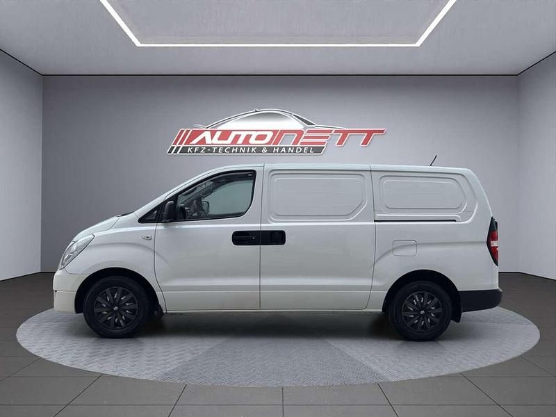Gebraucht Hyundai H-1 136 PS (100 kW) 2017 Weiß Van / Kleinbus