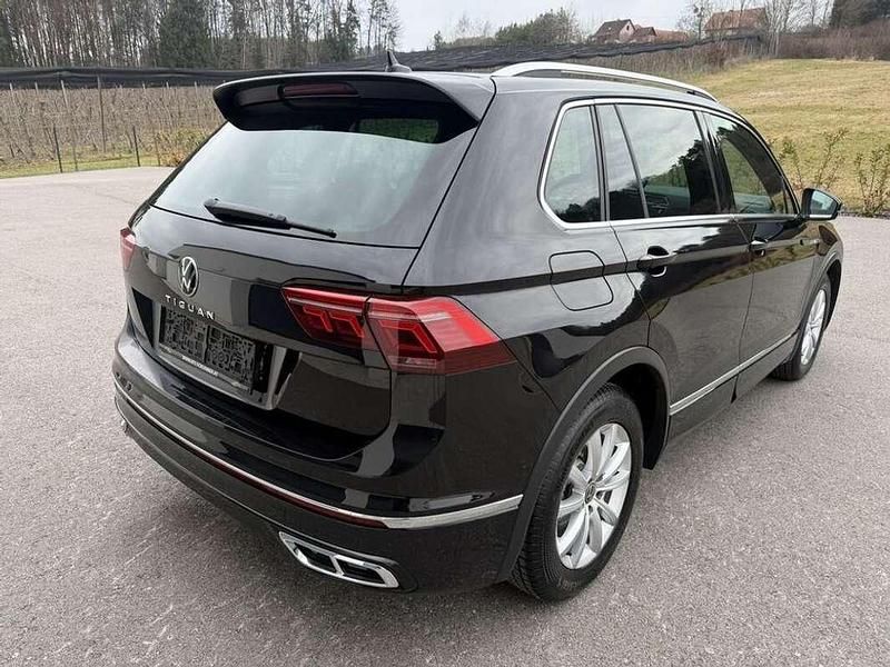 Gebraucht VW Tiguan R-line 150 PS (110 kW) 2021 Schwarz SUV