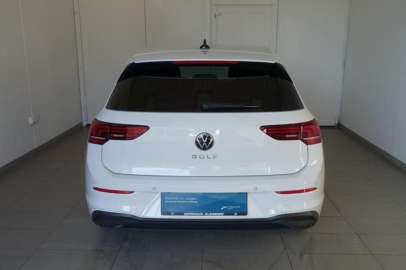 Neu VW Golf VIII 115 PS (84 kW) 2026 Weiss  normal