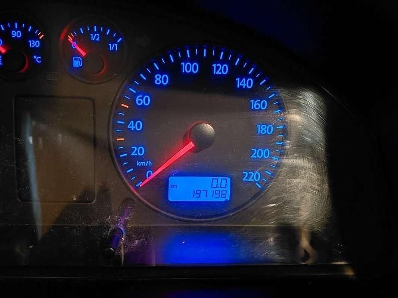 Gebraucht VW T5 102 PS (75 kW) 2006 Blau Van