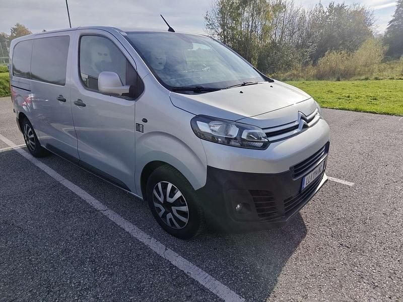 Gebraucht Citroën Jumpy 95 PS (69 kW) 2016 Silber Van / Kleinbus