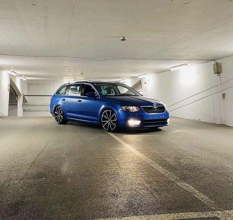 Gebraucht Skoda Octavia Elegance 105 PS (77 kW) 2013 Kombi