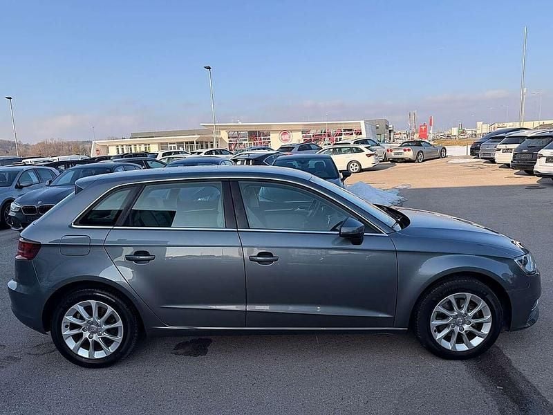 Gebraucht Audi A3 110 PS (80 kW) 2015 Grau Limousine