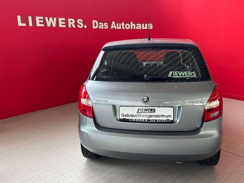 Gebraucht Skoda Fabia Ambition 75 PS (55 kW) 2013 Silber  metallic Limousine