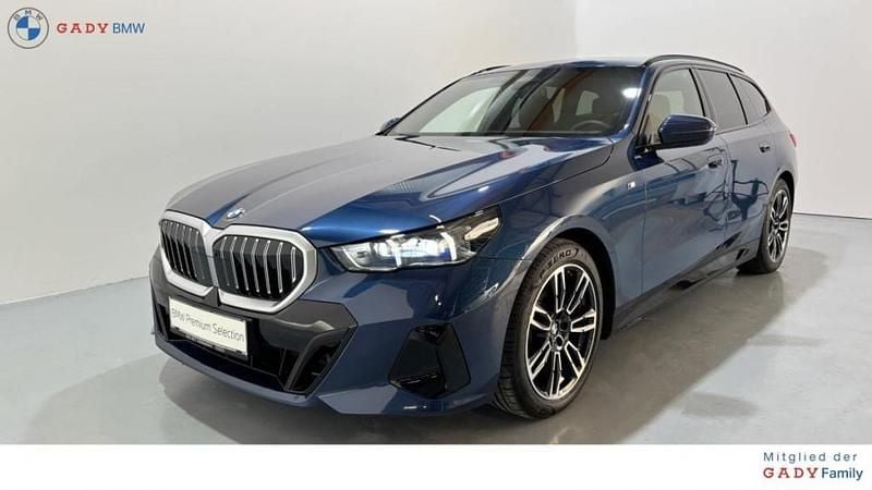 Blau Gebraucht 2025 BMW 520 M Sport Kombi | € 63.990 (Fairer Preis) - Bild 1/4