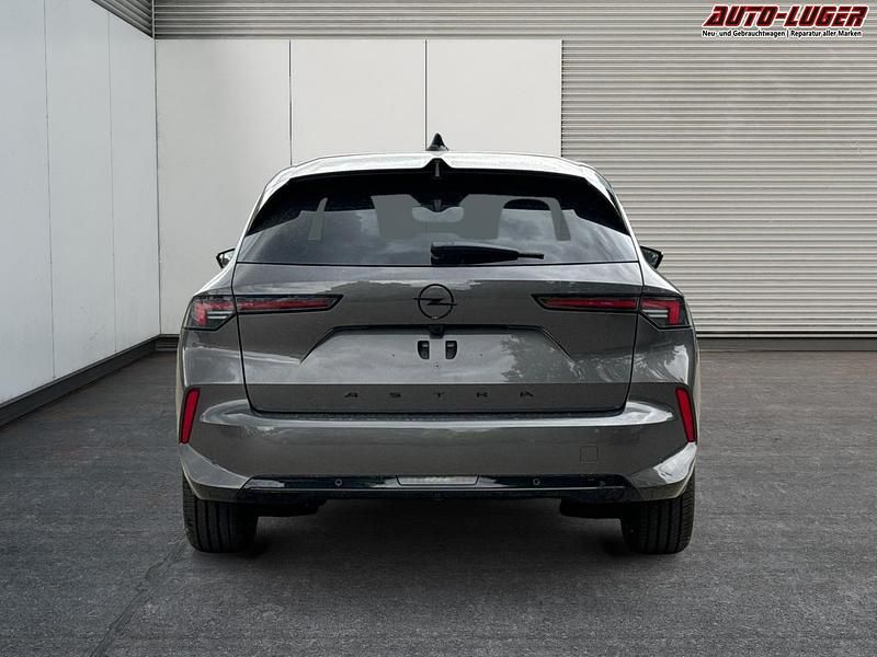 Neu Opel Astra 131 PS (96 kW) 2025 Limousine