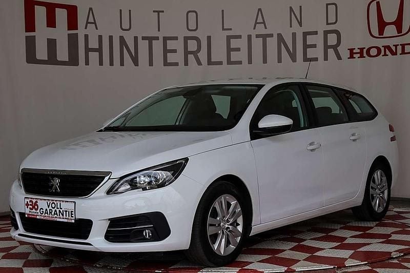 Weiß Gebraucht 2021 Peugeot 308 SW S Kombi | € 11.980 (Fairer Preis) - Bild 1/4
