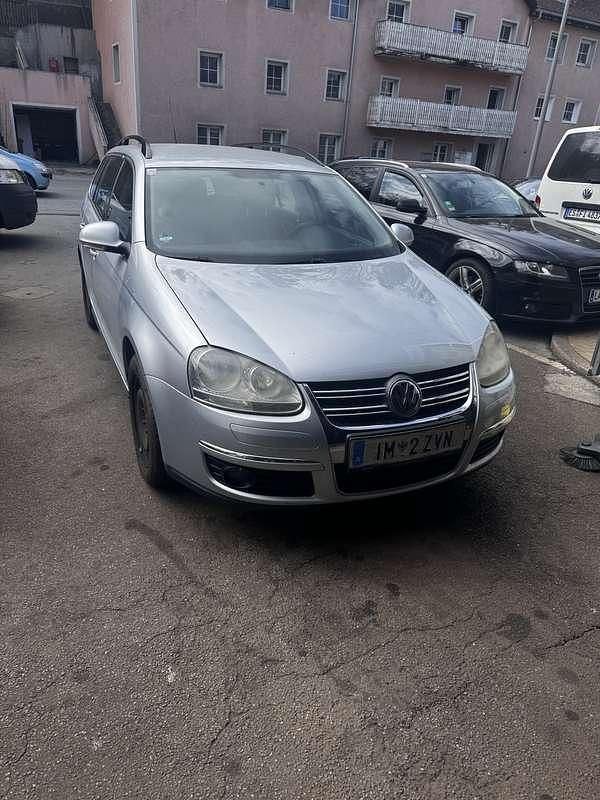 Grau Gebraucht 2009 VW Golf VI Comfortline Kleinwagen | € 3.499 (Etwas zu teuer) - Bild 1/4