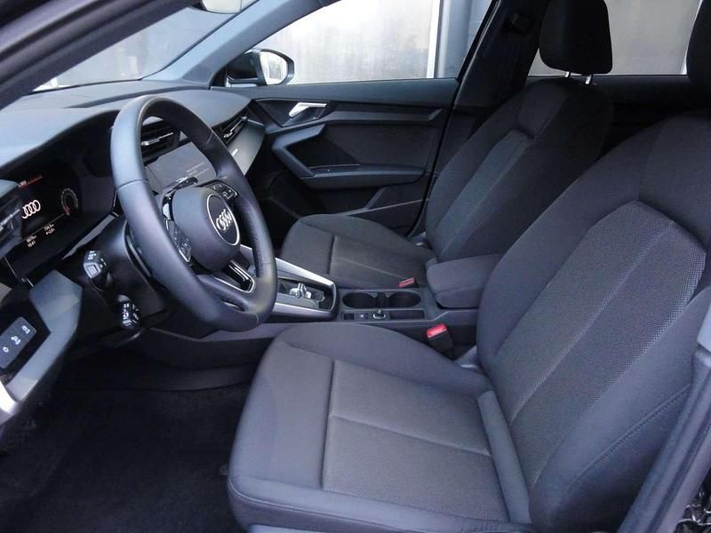 Gebraucht Audi A3 Ambiente 150 PS (110 kW) 2022 Schwarz Limousine