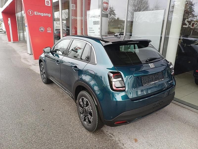 Neu Fiat 600 Pop 101 PS (74 kW) 2025 Grün SUV