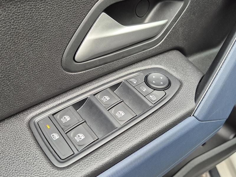 Gebraucht Dacia Duster Journey 140 PS (102 kW) 2025 Grau SUV