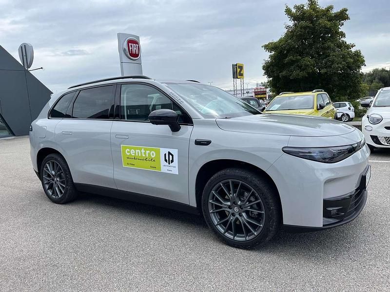 Neu Leapmotor C10 218 PS (160 kW) 2025 Grau SUV