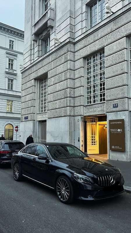 Gebraucht Mercedes C220 194 PS (142 kW) 2018 Limousine