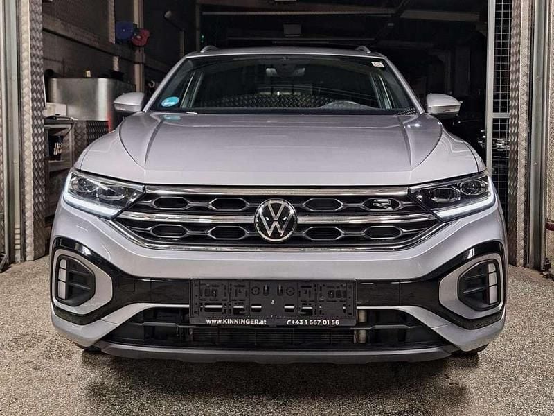Silber Gebraucht 2024 VW T-Roc R-line SUV | € 33.900 (Etwas zu teuer) - Bild 1/4