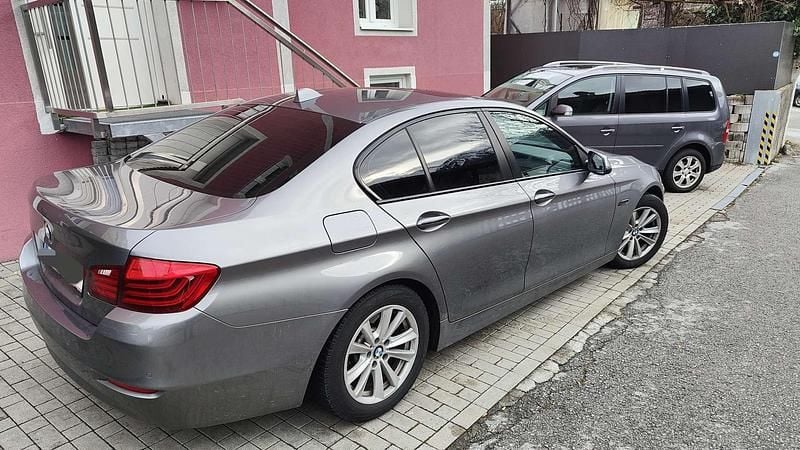 Gebraucht BMW 520 190 PS (139 kW) 2015 Grau Limousine