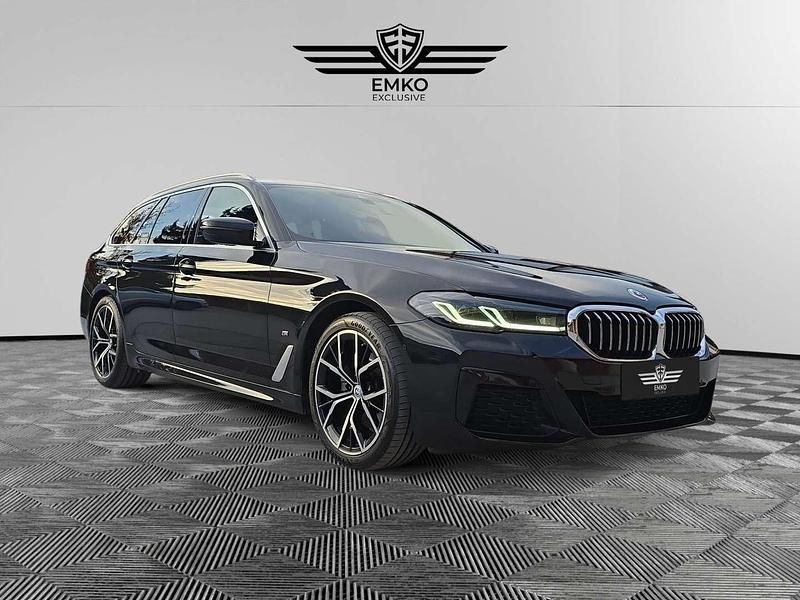 Schwarz Gebraucht 2022 BMW 520 Sport Line Kombi | € 43.300 - Bild 1/4