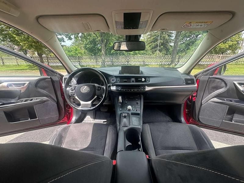 Gebraucht 2017 Lexus CT200h Dynamic Line Limousine | € 15.500 - Bild 1/4