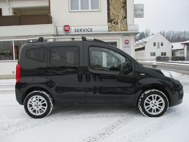Gebraucht Fiat Qubo Lounge 78 PS (57 kW) 2019 Schwarz Van / Kleinbus