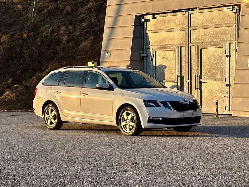 Gebraucht Skoda Octavia Ambition 116 PS (85 kW) 2017 Weiß Kombi