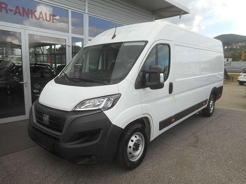 Weiß Gebraucht 2022 Fiat Ducato Van | € 29.452 (Fairer Preis) - Bild 1/4