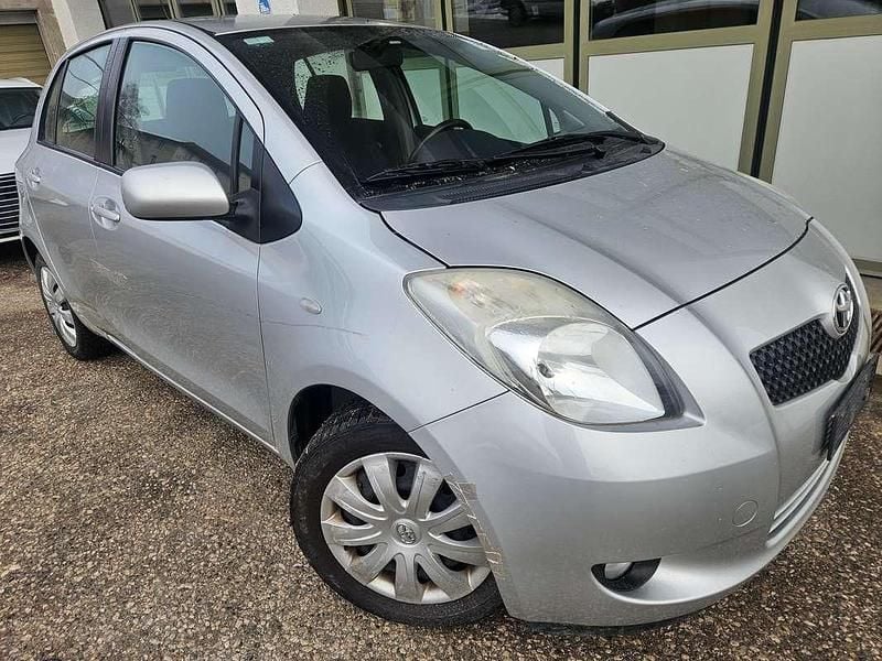 Gebraucht Toyota Yaris Sol 86 PS (63 kW) 2008 Silber Kombi