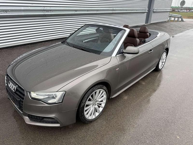 Gebraucht Audi A5 Cabriolet S-Line 177 PS (130 kW) 2015 Grau Cabrio