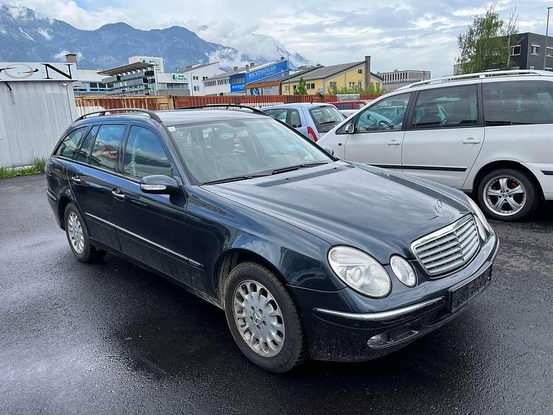 Gebraucht Mercedes E320 Elegance 224 PS (164 kW) 2005 Blau Kombi