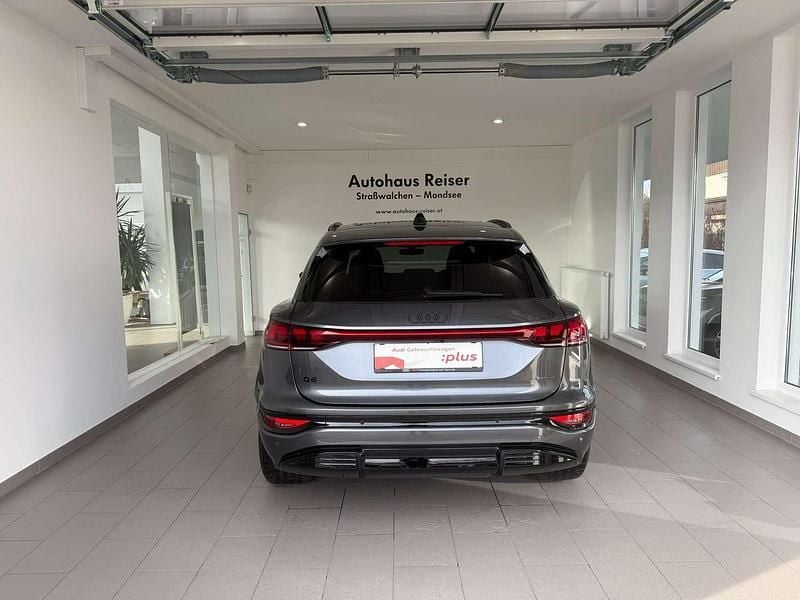 Gebraucht Audi Q6 e-tron Business 284 kW (387 PS) 2025 Mittelgrau  metallicperleffekt SUV