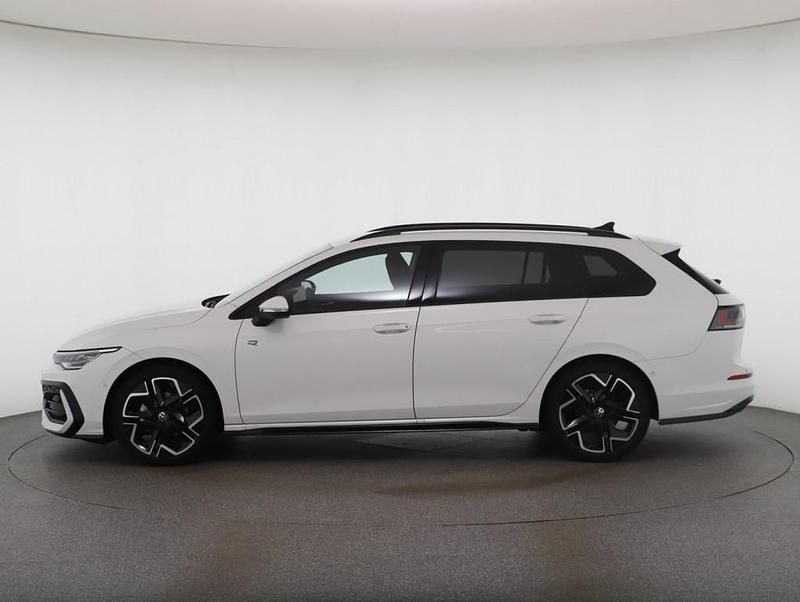 Gebraucht VW Golf VIII Sport 116 PS (85 kW) 2025 Weiß Kombi