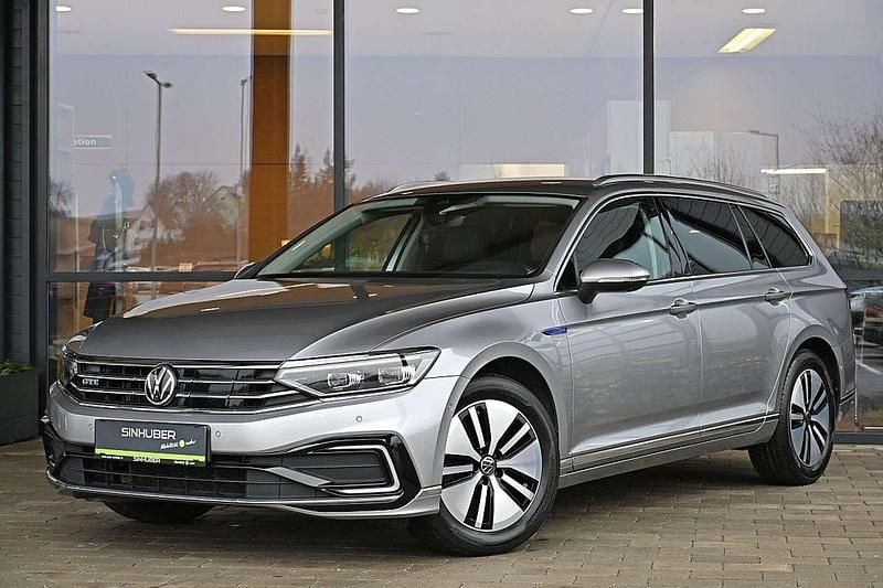 Silber Gebraucht 2021 VW Passat GTE Kombi | € 25.790 (Fairer Preis) - Bild 1/4