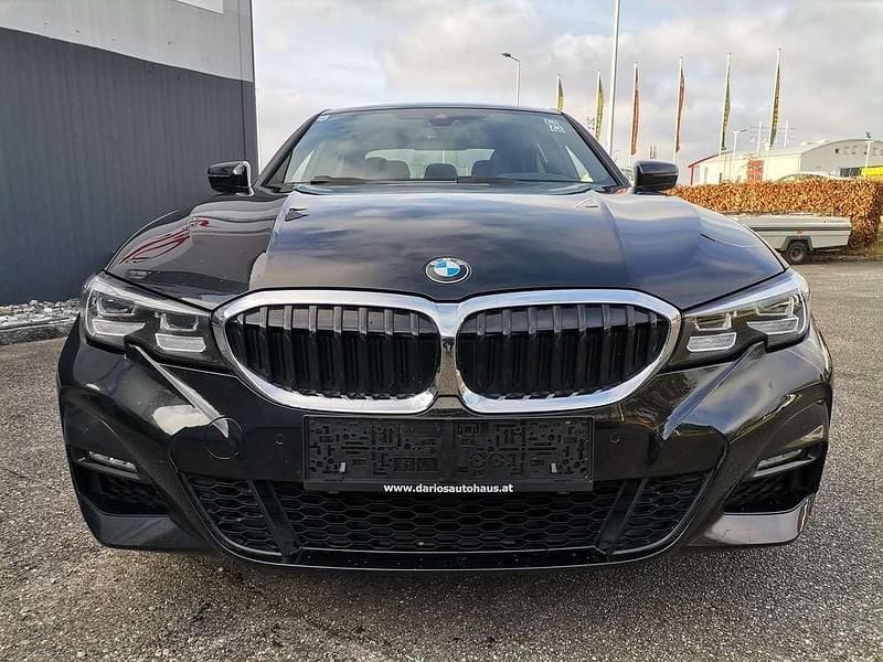 Gebraucht BMW 330e M Sport 258 PS (189 kW) 2019 Schwarz Limousine