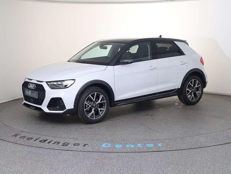 Neu Audi A1 Design 116 PS (85 kW) 2025 Weiss  metallic Kleinwagen