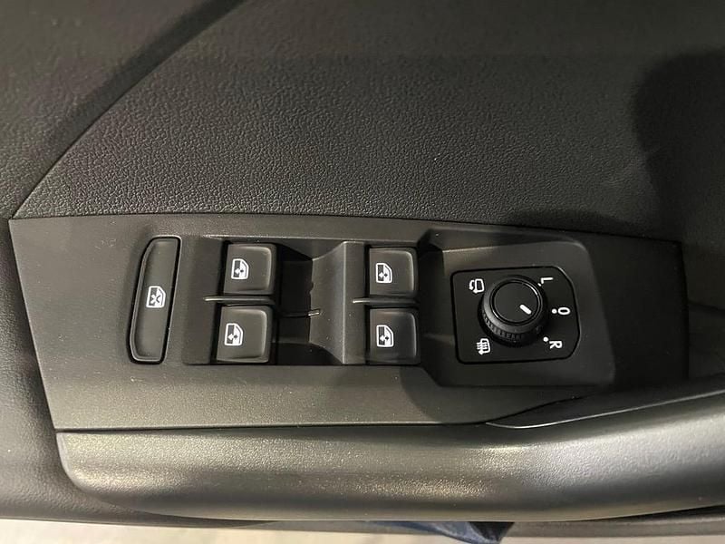 Neu VW T-Cross 95 PS (69 kW) 2025 Schwarz  metallicperleffektno SUV