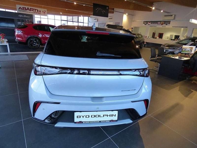 Gebraucht BYD Dolphin Design 150 kW (204 PS) 2024 Weiß Kleinwagen
