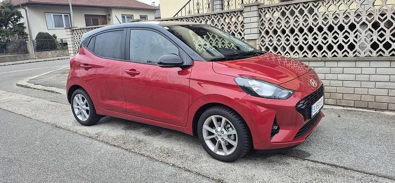 Gebraucht Hyundai i10 63 PS (46 kW) 2025 Rot Kleinwagen