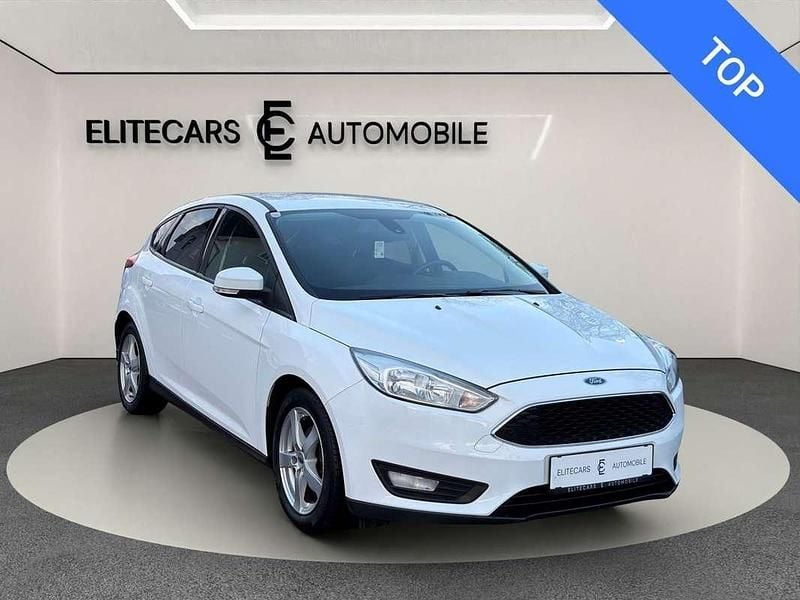 Gebraucht Ford Focus Titanium 101 PS (74 kW) 2017 Weiß Limousine