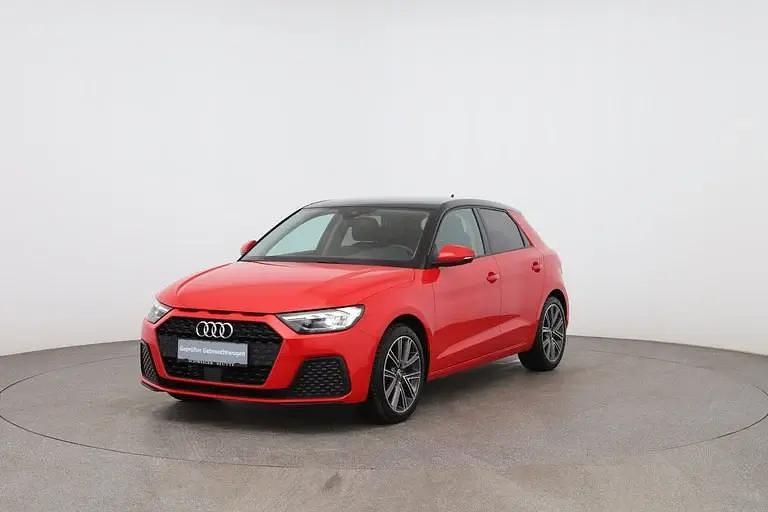 Mittelrot metallicperleffekt Gebraucht 2020 Audi A1 Sportback Kleinwagen | € 19.990 (Fairer Preis) - Bild 1/4