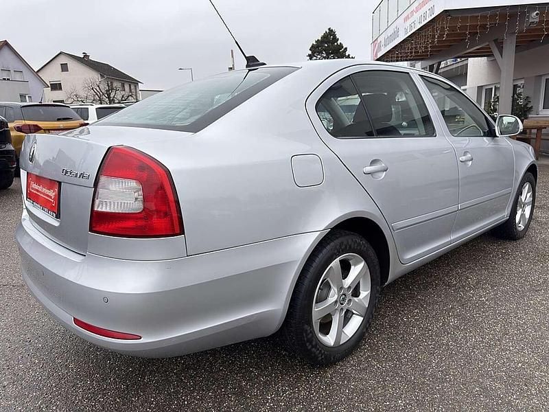 Gebraucht Skoda Octavia Elegance 122 PS (89 kW) 2010 Silber Limousine