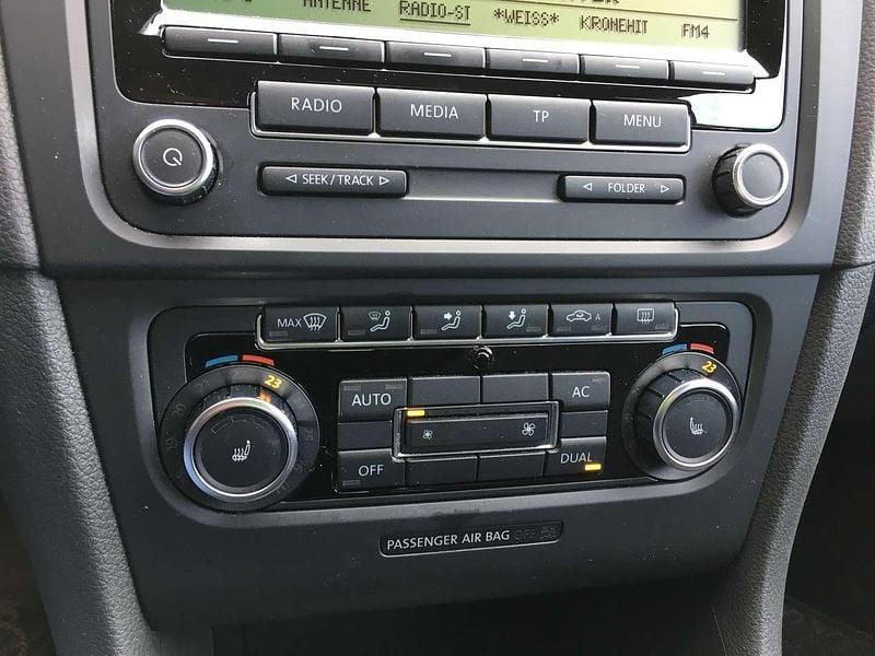 Gebraucht VW Golf VI 86 PS (63 kW) 2011 Grau Kleinwagen