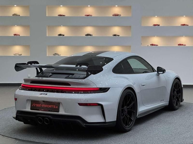 Neu Porsche 911 GT3 510 PS (375 kW) 2025 Grau Coupé