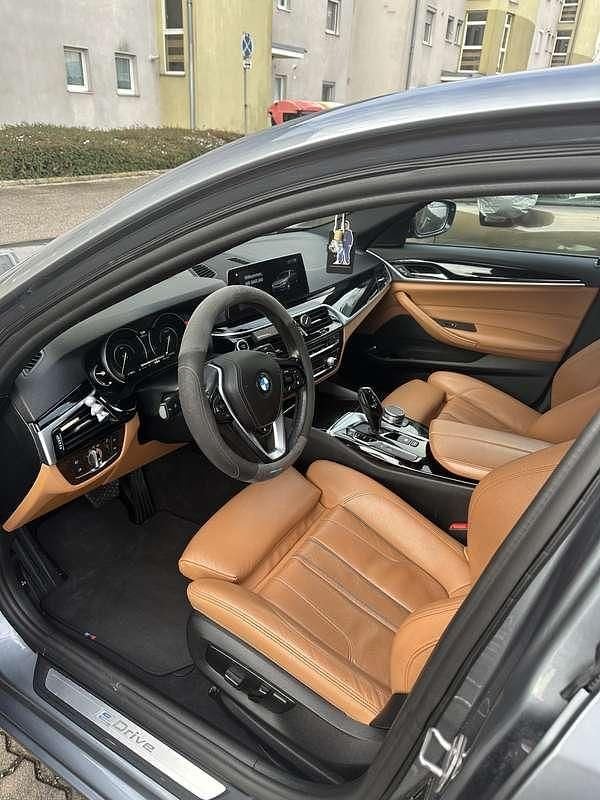 Gebraucht BMW 530e Sport Line 184 PS (135 kW) 2019 Grau Limousine