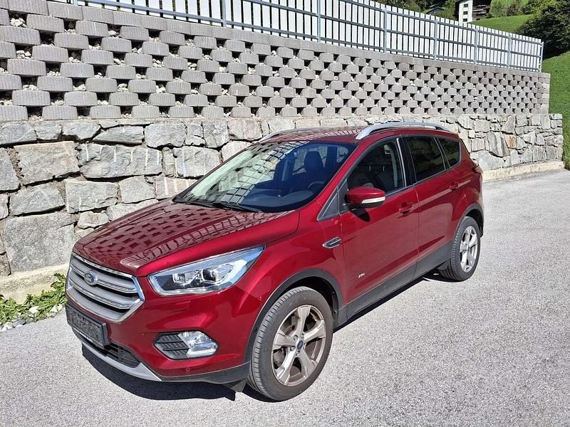 Gebraucht Ford Kuga Titanium 150 PS (110 kW) 2017 SUV