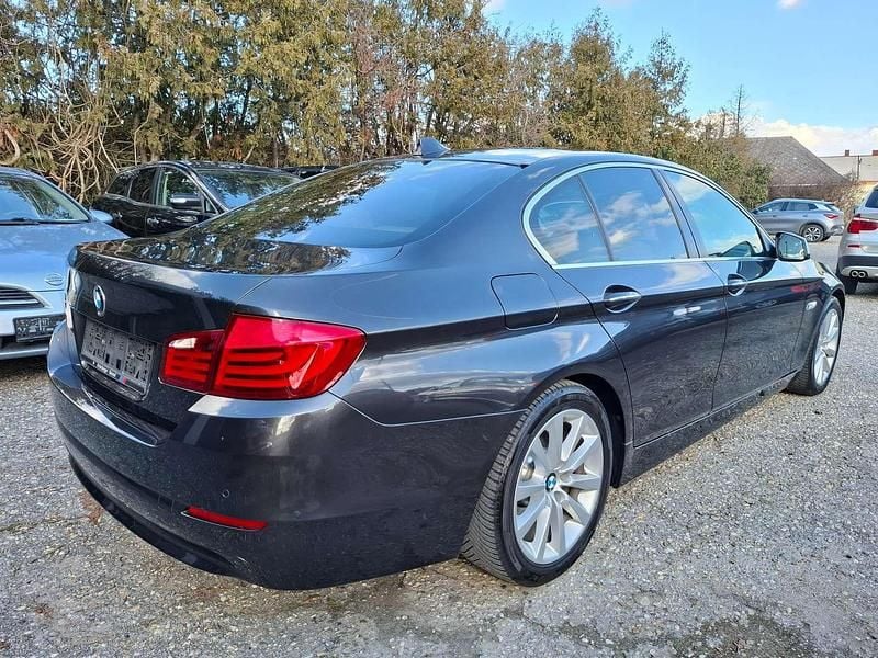 Gebraucht BMW 528 258 PS (189 kW) 2010 Grau Limousine