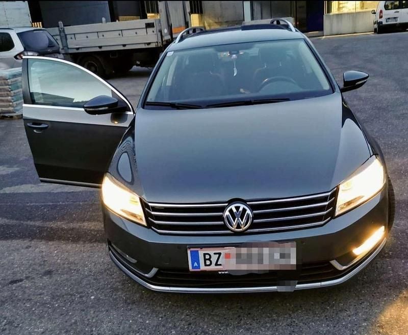 Grau Gebraucht 2014 VW Passat Trendline Kombi | € 6.299 (Fairer Preis) - Bild 1/4